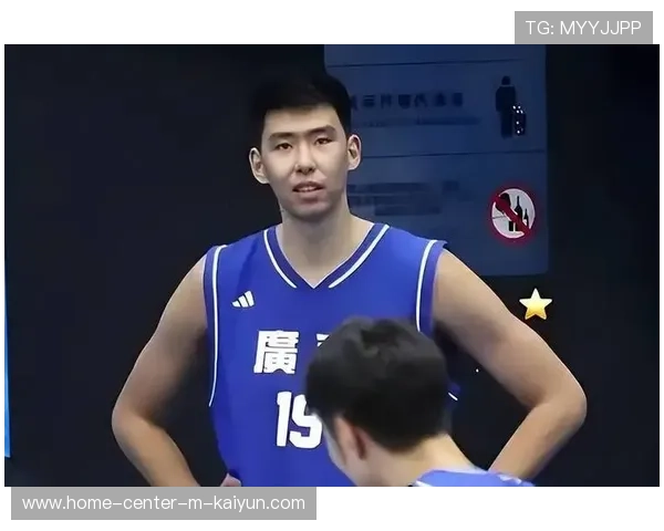 徐昕集训期间突发伤病退出 内线轮换深度面临严峻考验 徐昕集训期间突发伤病退出 内线轮换深度面临严峻考验